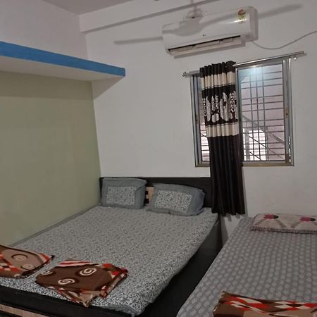 Honest Deluxe Room Garudeshwar المظهر الخارجي الصورة