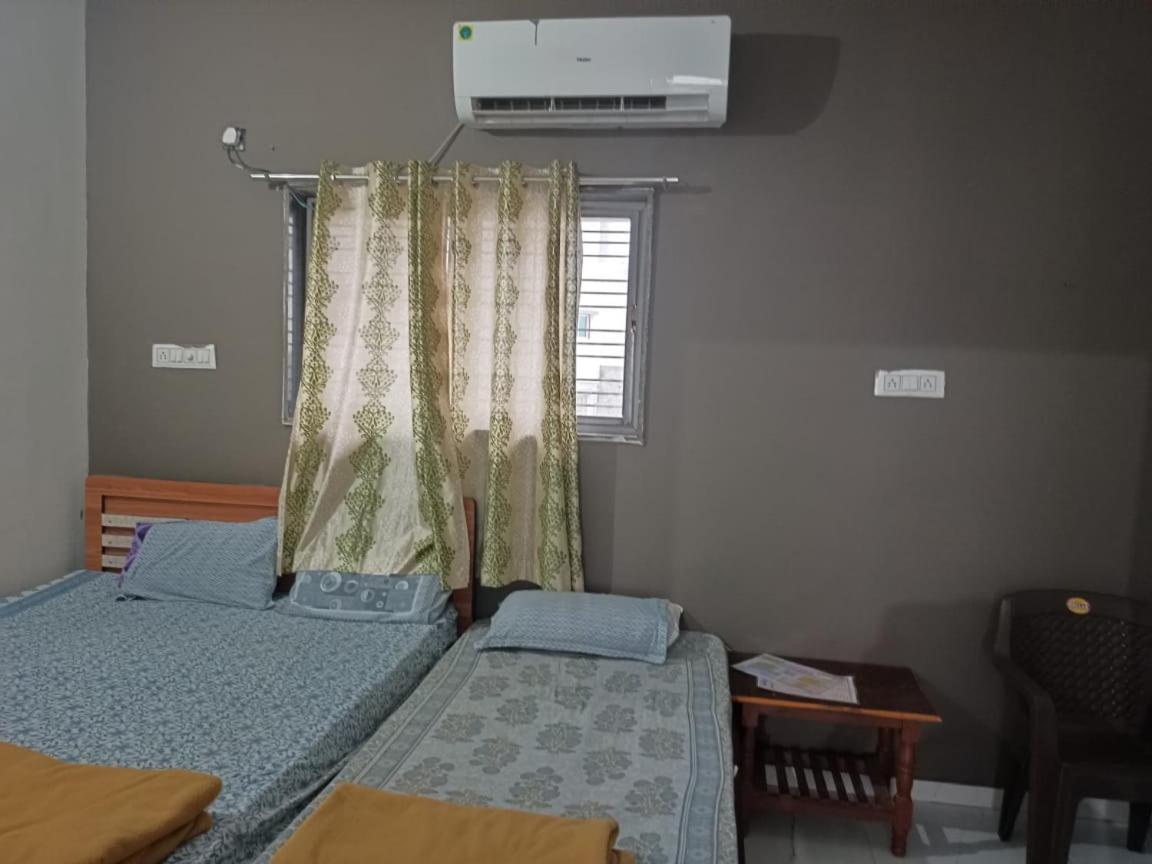 Honest Deluxe Room Garudeshwar المظهر الخارجي الصورة