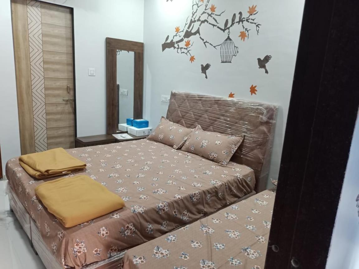 Honest Deluxe Room Garudeshwar المظهر الخارجي الصورة